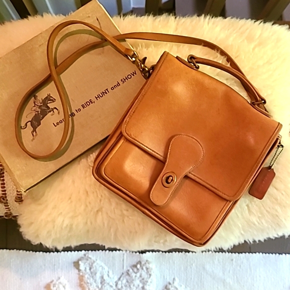 Vintage Coach tan leather Made in USA handbag with hang tag and serial number - Picture 1 of 10